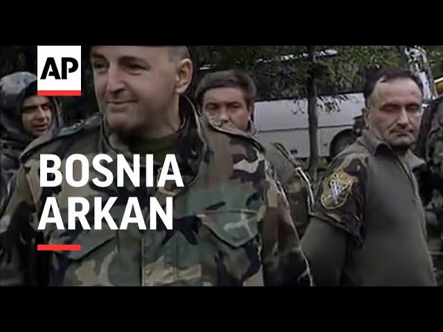 BOSNIA: CAPTURED SOLDIERS PARADED BY SERB PARAMILITARY LEADER