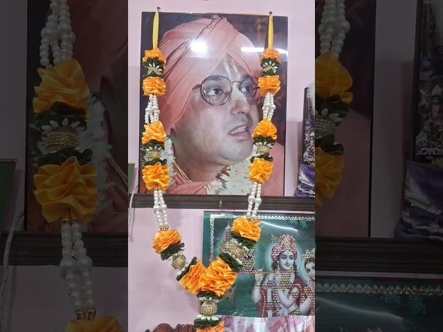 sumadhur bhajan # divya madhur song #viral video#shorts #tridandimaharaj @tm
