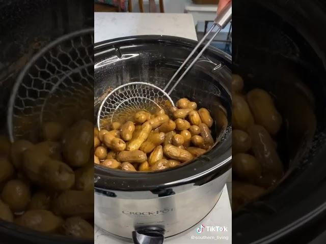 3-Ingredient Boiled Peanuts