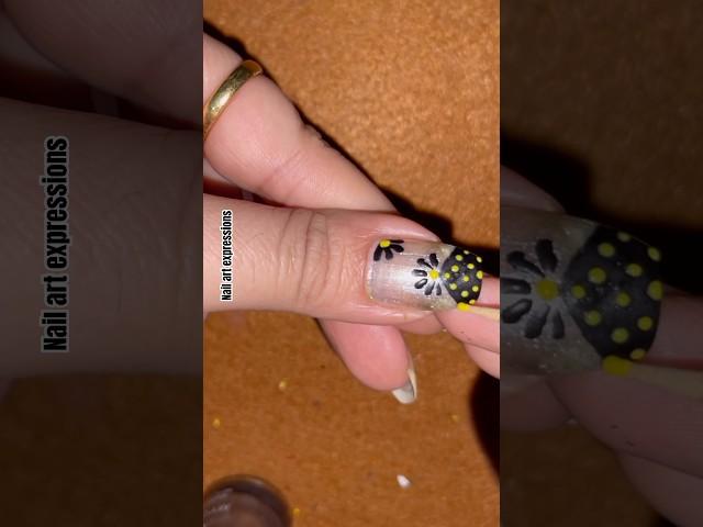 Easy nail art design for beginners #naildesigns #nailart #shortvideo #nailtutorial #easynailart