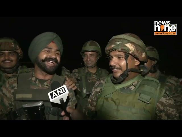 Indian Army Jawan at LoC sings a song to extend Diwali wishes to countrymen | News9