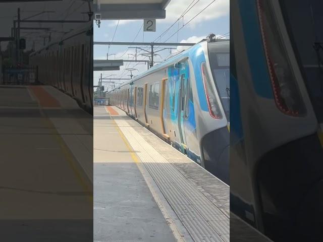 HCMT empty through Keilor Plains