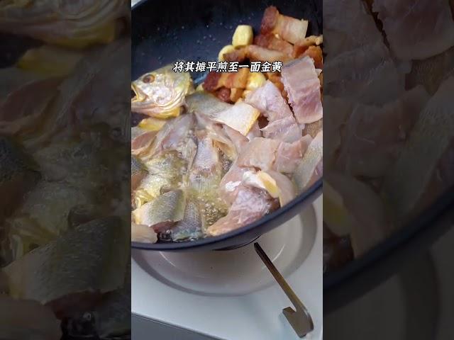 [太阳]黄鱼鲞烧五花肉是特色美食[色][色]营养丰富，好吃又美味，家乡的味道，故乡的美食，[愉快]美味可口，下饭超赞！[色][色]如果您喜欢我的分享温州地道美食Local cuisine#温州美食