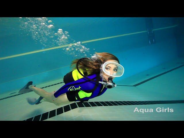 Seaquest scuba woman