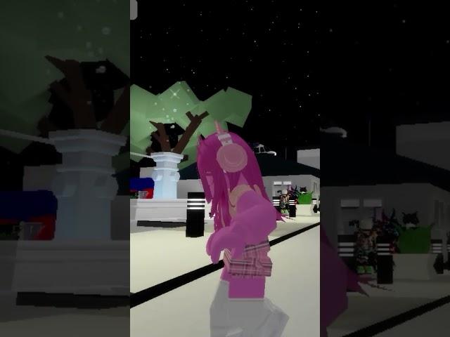 you look so pink  #roblox #trending #viral #robloxshorts #brookhaven