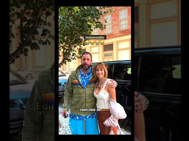 MARÍA BECERRA EN MODO FAN ADAM SANDLER SU ACTOR FAVORITO #mariabecerra #fan #adamsandler #nyc
