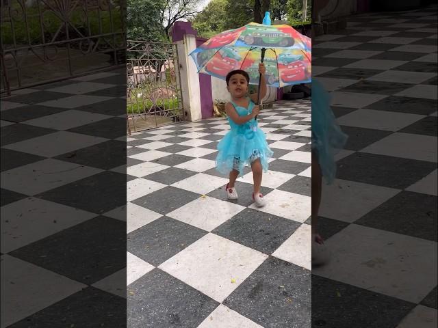 Cute Girija #umbrella #toddlerlife #shortsfeed #music #song #love #bollywood #zoobidoobi
