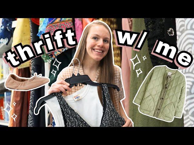 Thrift with Me at 2 GOODWILLS!! To Sell on Poshmark & eBay