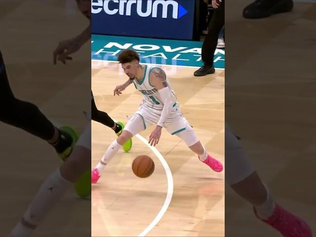 LAMELO BALL É MÁGICO! 🪄 #Shorts #NBA #Basquete