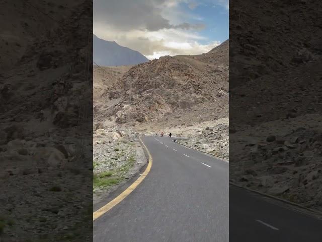 Karakuram Highway Of Gilgitbaltistan #zeeshan #pakistan #travel #highway #roadtrip #mountains