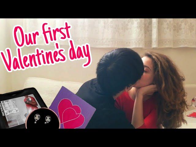 How we surprise each other on Valentine's Day | 발렌타인 데이에 서로 깜짝 선물하기