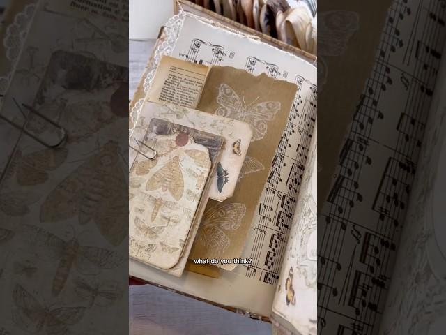 stamping white on brown paper packaging to create a junk journal card | #junkjournaltips