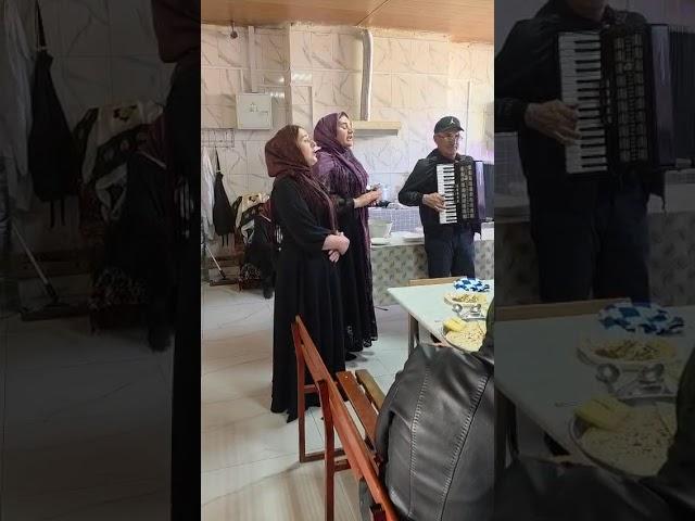 Даргинская песня  под гармошку в живом исполнении.  Кумсият Ахмедова и другие..