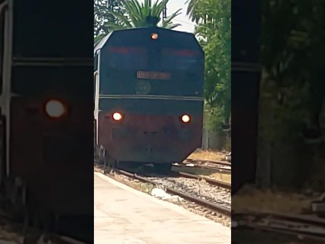 DP151#shorts #train #explore #railway #tunisia #railfans #youtubeshorts #reels #2024 #sncft #dp#rail