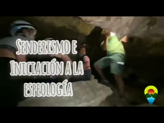 Senderismo y espeleología con Local Experiences. Actividades con niños en Frigiliana, Nerja, Málaga.