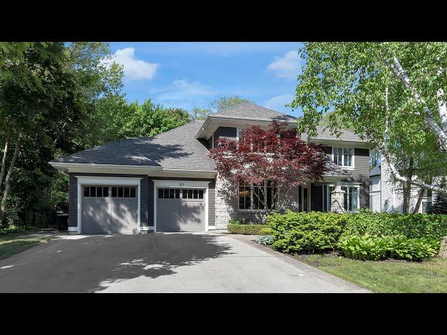 Beautiful Home For Sale in Oakville, Ontario - 261 Albion Avenue