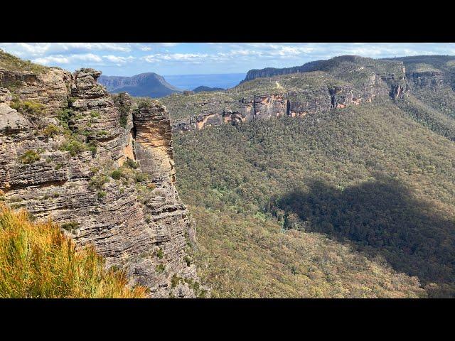 Hiking the Blue Mountains with @KungFit