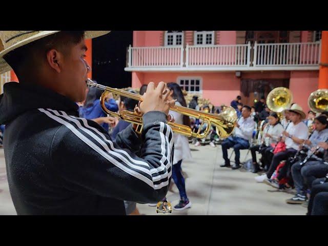 UNOS SONES CON LA BANDA DEL CECAM DE TLAHUILTOLTEPEC MIXE