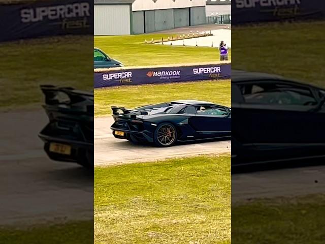 INSANE SOUND! LAMBORGHINI AVENTADOR SVJ ROADSTER LAUNCHES OFF THE LINE AT SUPERCAR FEST! #shorts #yt
