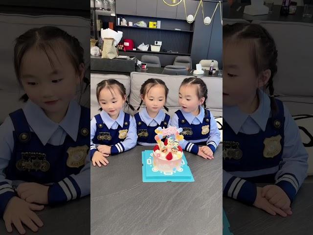 礼物买了，照片拍了，三个女儿很开心六一的仪式感 #家有萌娃 #三胞胎vlog #爸爸帶娃記 #lovelybaby  #lovely