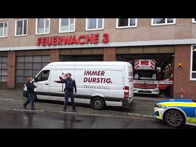 [ Alarm während Polizeikontrolle vor Wache ] Löschgruppe FW 3 BF Nürnberg