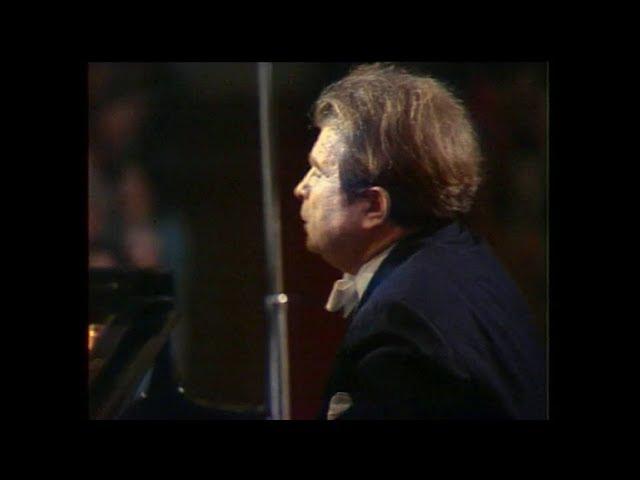 Emil Gilels - Schumann: Piano Concerto & Arabesque - USSR State Symphony Orch. - V. Verbitsky (1976)