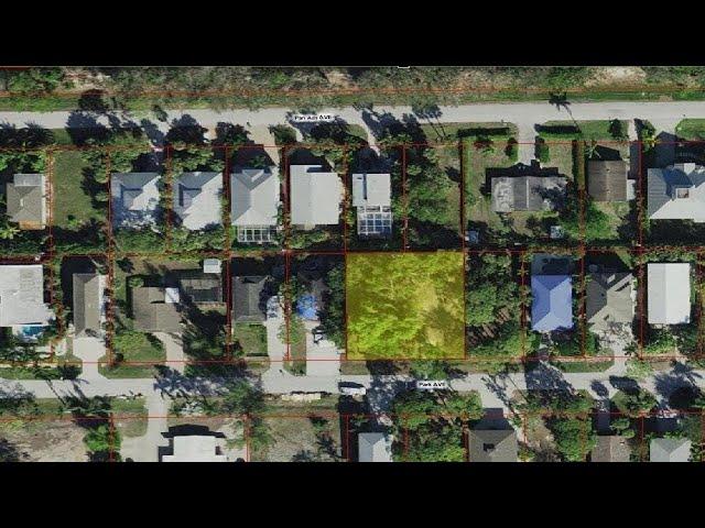 743 Park AVE, NAPLES, FL Presented by Anna Eckstein.