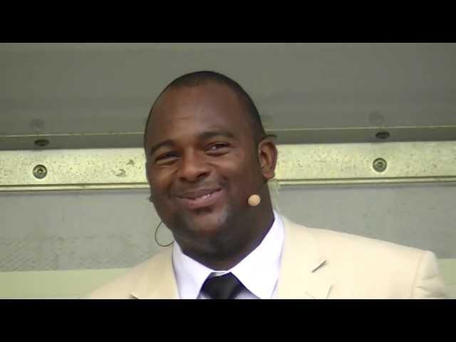 Ryan Speedo Green sings Mozart