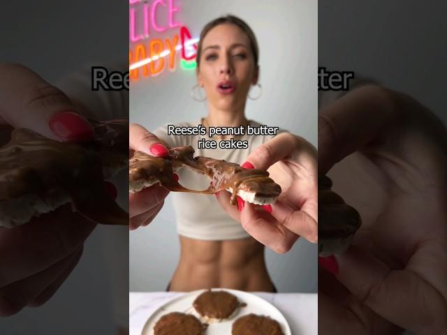 3 ingredient Reese's peanut butter rice cakes!  Tutorial