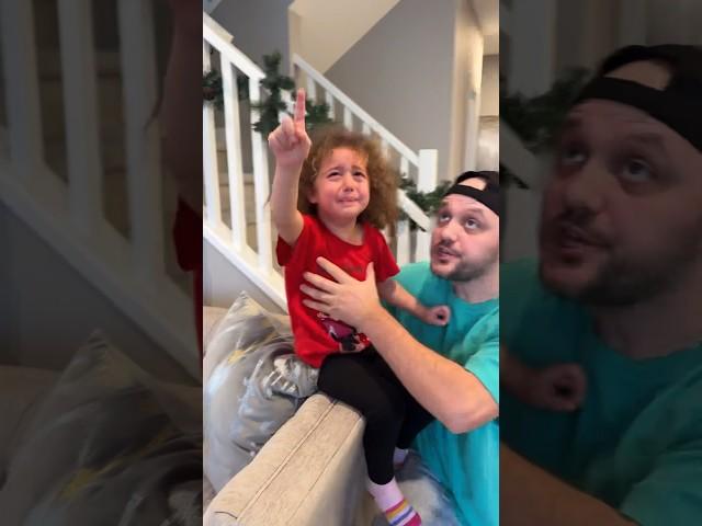 Dad helps little daughter- daddy’s love ️ #shorts