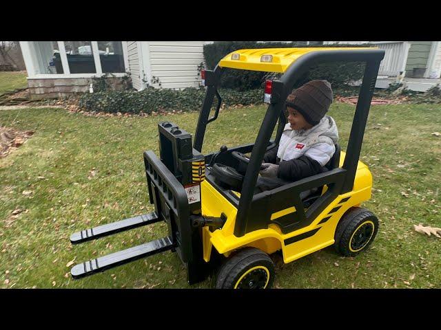 The Best Christmas Present In The World | Kids Forklift Truck