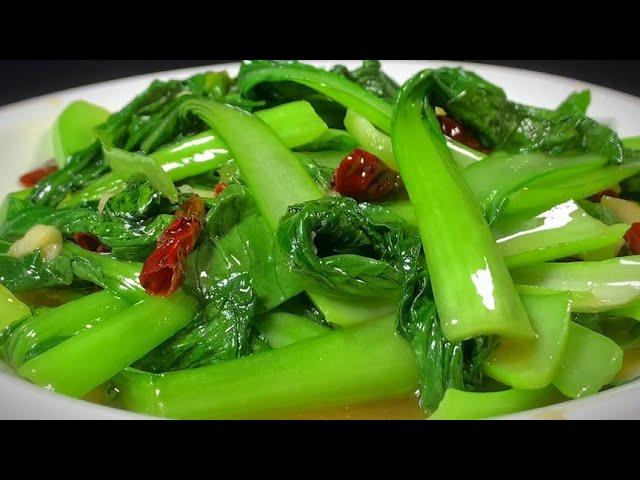 When frying green vegetables, it is best not to fry them directly in the pot. I will teach you