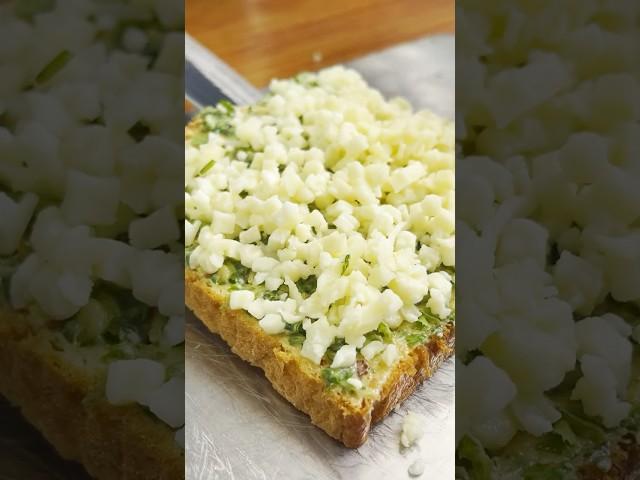 Cheesy Garlic Bread  ASMR #shorts #asmr #asmreating #asmrsounds #food #cooking #recipe #viral