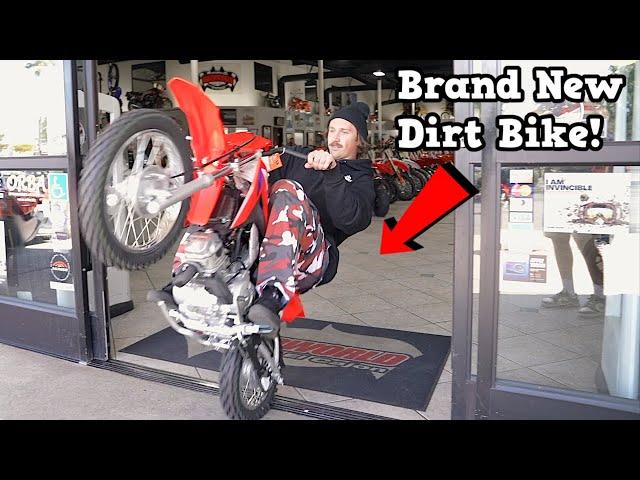 Brand NEW Dirt Bikes Wheelie In Dealership - Buttery Vlogs Ep186