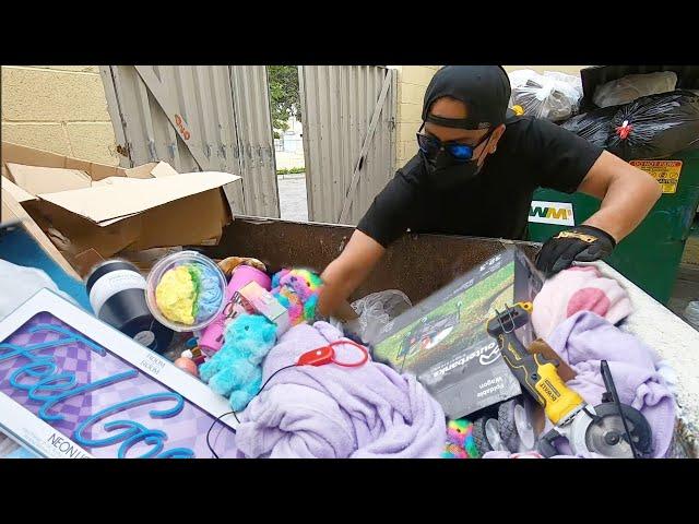 los GRINGOS tiran TODAS  estas COSAS En ESTADOS UNIDOS #loquetiranenusa #dumpsterdiving