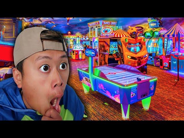 Exploring The Biggest Arcade in Canada! (WHAT'S INSIDE WILL BLOW YOUR MIND)