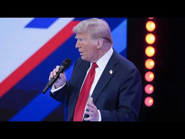 Happening Now: Trump gives remarks at Al Smith dinner in New York