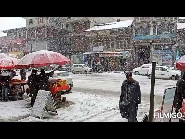 heavy snow fall in kangan 