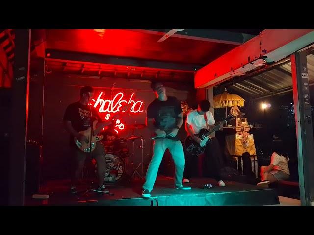 ANJING GILA - LAWAN (JERUJI COVER) | LIVE IN UBUD #punk #music