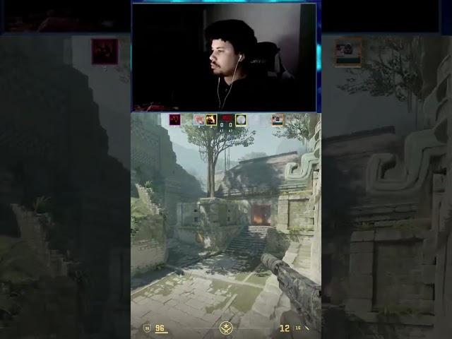 Clutching Pistol  | Counter-Strike 2  #counterstrike #gaming #twitch #kerbie #king #clutch #pistol