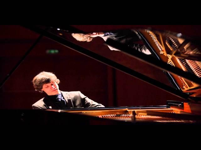 Rafał Blechacz plays Saint-Saens Piano Concerto No.2 in g minor Op.22