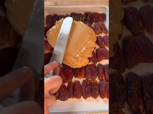 Hurma Snickers Bar Tarifi - EMİR ELİDEMİR #shortvideo #ramazan #fit #tarif #hurma #bar #snickers