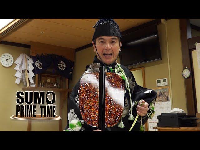THE ULTIMATE REFEREES: THE GYOJI