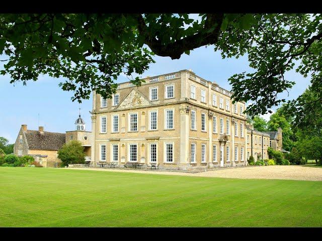 A Grade I listed Queen Anne Manor House in approximately 37 acres of historic parkland in Hinwick.