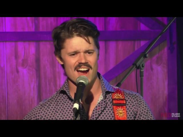 Lawrence Maxwell - Bouquet of Flowers (live at Red Island Studio)