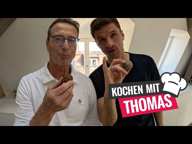 Energiebällchen für Groß und Klein - Ernährungs-Doc Matthias Riedl und Thomas Müller in der Küche