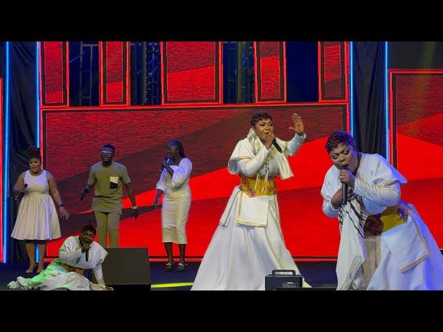 Empress Gifty gives an Energetic and a Spirit filled Worship and praises at Rehoboth