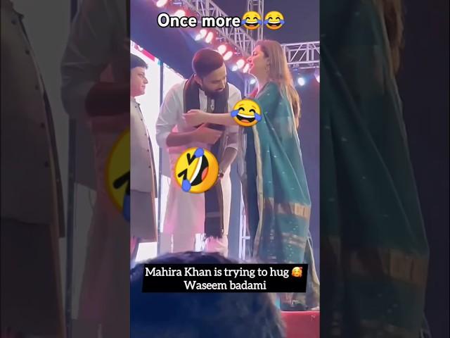 Mahira khan trying to Hug Waseem Badami #mahirakhan #waseembadami #hug #treanding #shorts