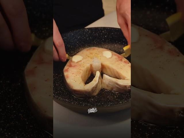 ИДЕАЛЬНО ДЛЯ УЖИНА!  СТЕЙК ОСЕТРА #рыба #shorts #food #еда #рецепты #осётр #cooking #морепродукты