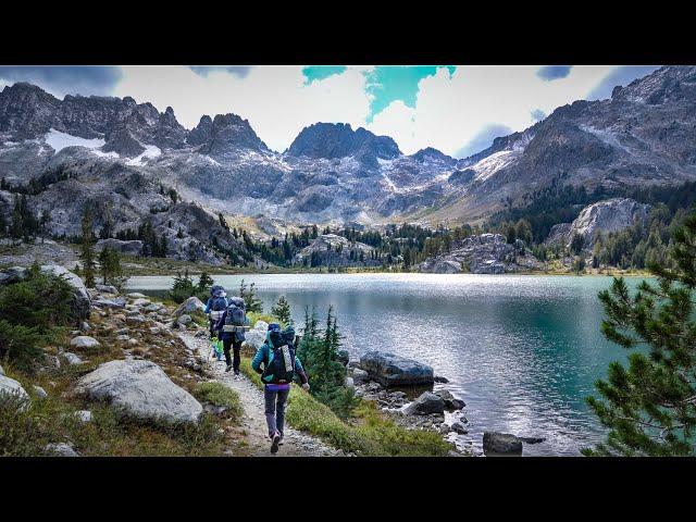 MOST BEAUTIFUL PLACE IN CALIFORNIA? | Backpacking the Thousand Island Lake Loop | Eastern Sierra